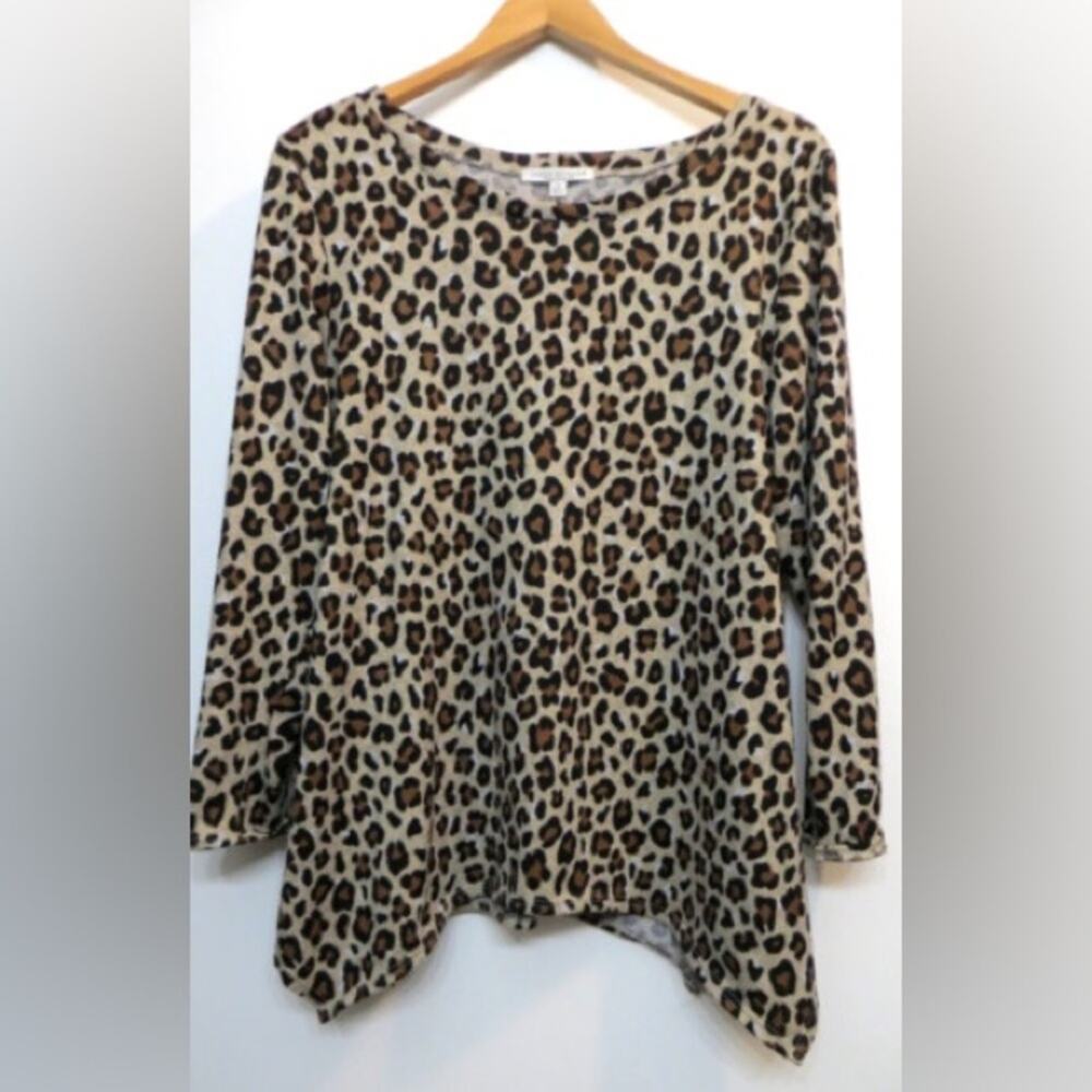 GREEN ENVELOPE • Leopard Cheetah Animal Print 3/4 Sleeve Top